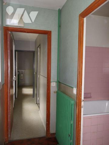BOUSSAC (23) CREUSE, A vendre charmante maison de bourg en pierres (élevée partie sur sous-sol ...