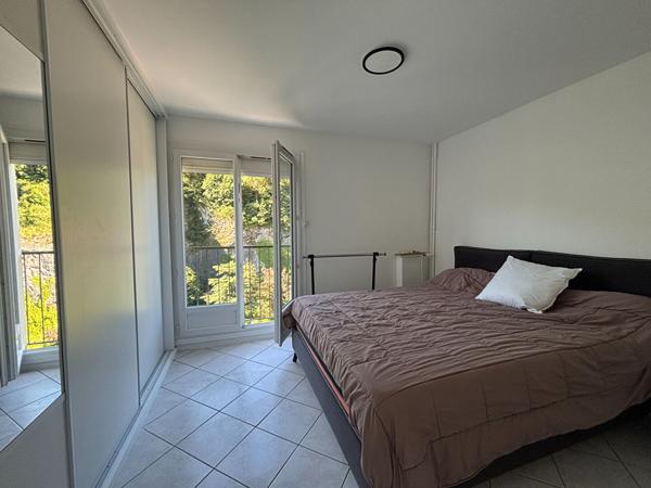 Montmélian T3 entièrement rénové balcon vue exceptionnelle