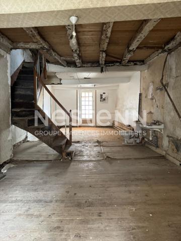 Appartement à vendre à rénover entièrement - Hyper centre de Locminé