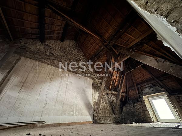 Appartement à vendre à rénover entièrement - Hyper centre de Locminé