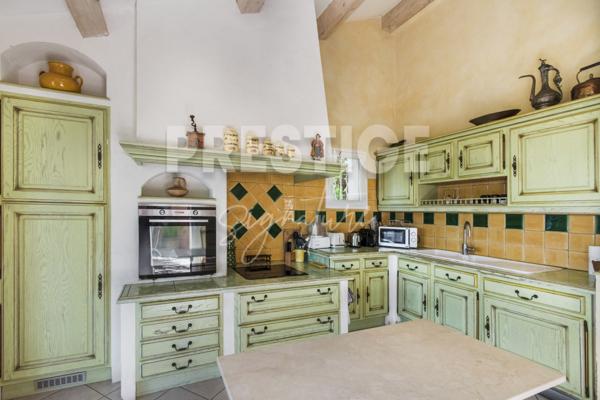 Maison
                                                                                                                                                                                                                                                                                                                        7 pièce(s)                                                                                                                                                                                                          5 chambre(s)                                                                                                                                                                                                          192.67  m²