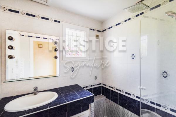 Maison
                                                                                                                                                                                                                                                                                                                        7 pièce(s)                                                                                                                                                                                                          5 chambre(s)                                                                                                                                                                                                          192.67  m²