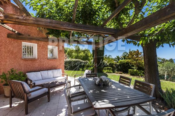 Maison
                                                                                                                                                                                                                                                                                                                        7 pièce(s)                                                                                                                                                                                                          5 chambre(s)                                                                                                                                                                                                          192.67  m²
