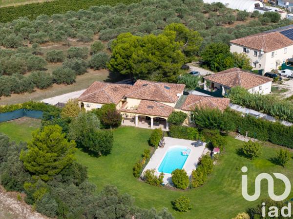 Maison à vendre 6 pièces 261 m² Gignac-la-Nerthe