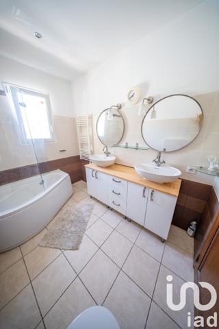 Maison à vendre 6 pièces 261 m² Gignac-la-Nerthe