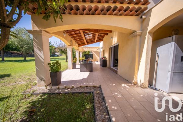 Maison à vendre 6 pièces 261 m² Gignac-la-Nerthe