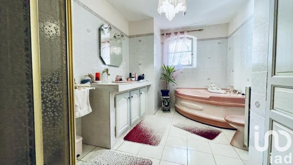 Maison à vendre 10 pièces 274 m² Cavalaire-sur-Mer