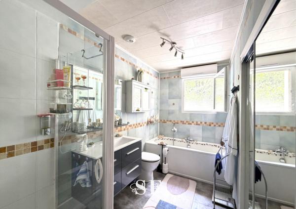 Maison 7 pièce(s) 5 chambre(s) 190.93 m²