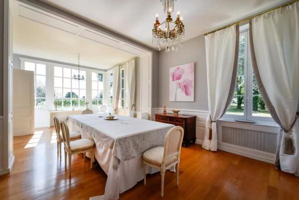 Bordeaux Rive droite Demeure de prestige  12 pièce(s) 450 m2