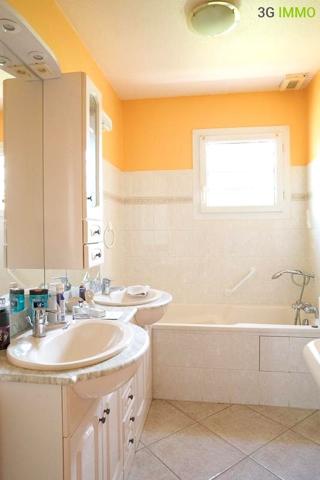 Vente / Maison et grand terrain