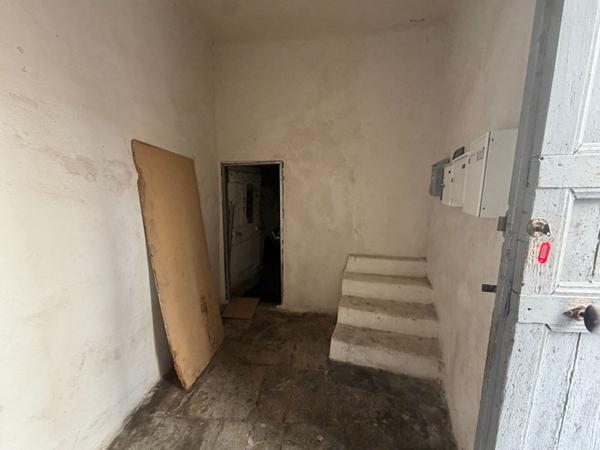 Cave 44,63 m2 Bastia - Montée Filippina