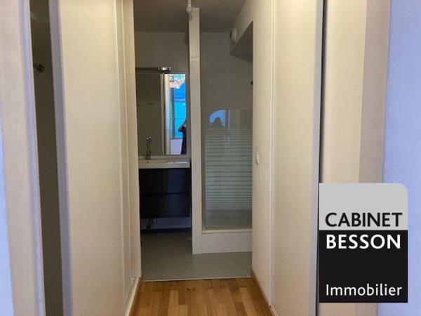 GRENOBLE - T4 - COUR DES LOGES