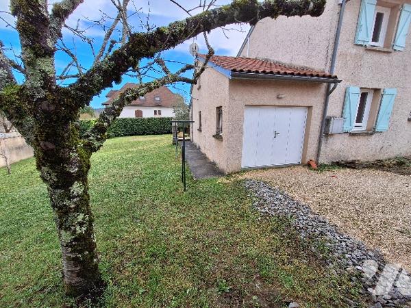 Joli pavillon de 116 m², type 5, dans un quartier calme de Villefranche-de-Rouergue.