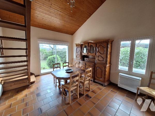 Joli pavillon de 116 m², type 5, dans un quartier calme de Villefranche-de-Rouergue.