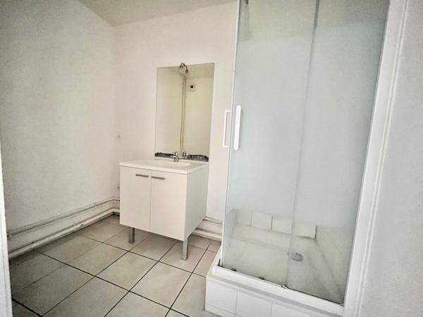 Appartement T2 avec jardin et place de stationnement sécurisée