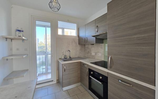 Appartement à louer    3 pièces • 60,49 m2 Salon-de-Provence