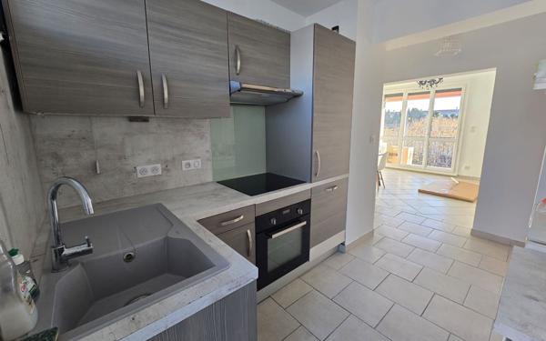 Appartement à louer    3 pièces • 60,49 m2 Salon-de-Provence