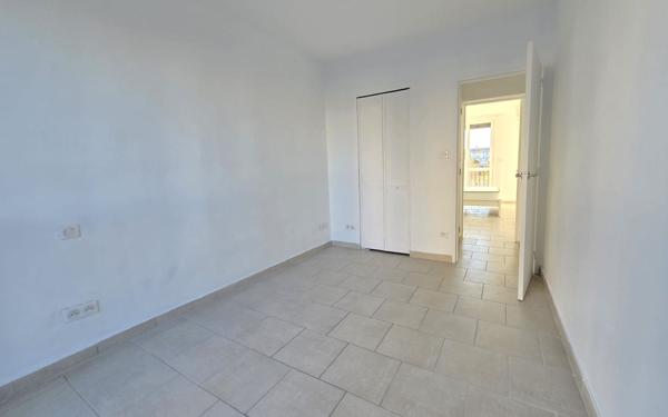 Appartement à louer    3 pièces • 60,49 m2 Salon-de-Provence