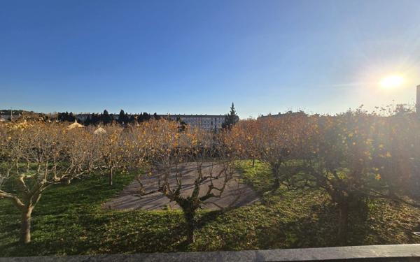 Appartement à louer    3 pièces • 60,49 m2 Salon-de-Provence