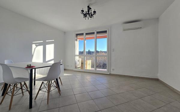 Appartement à louer    3 pièces • 60,49 m2 Salon-de-Provence