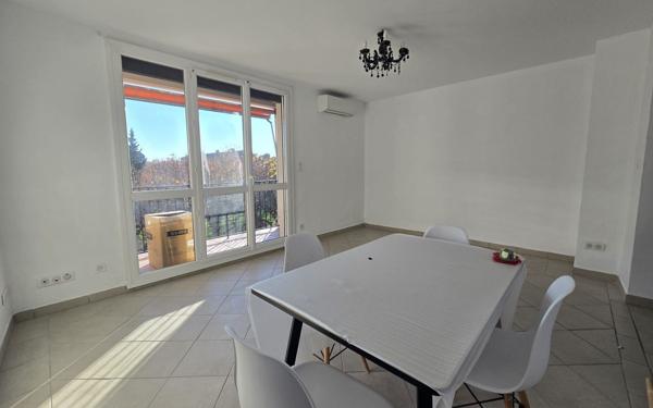 Appartement à louer    3 pièces • 60,49 m2 Salon-de-Provence