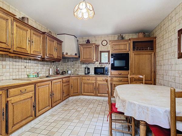 Longère à rénover sur terrain arboré de 1770 m²