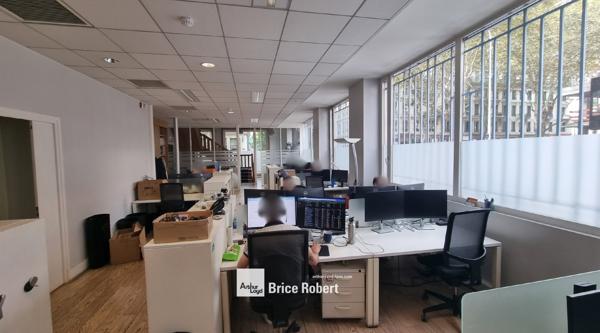Location bureaux lumineux Lyon 3ème avenue de Saxe proche Part Dieu