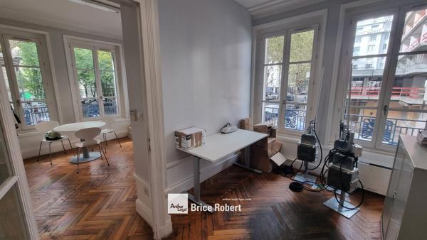 Location bureaux lumineux Lyon 3ème avenue de Saxe proche Part Dieu