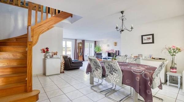 Maison Ozoir La Ferriere 8 pièce(s) 139 m2