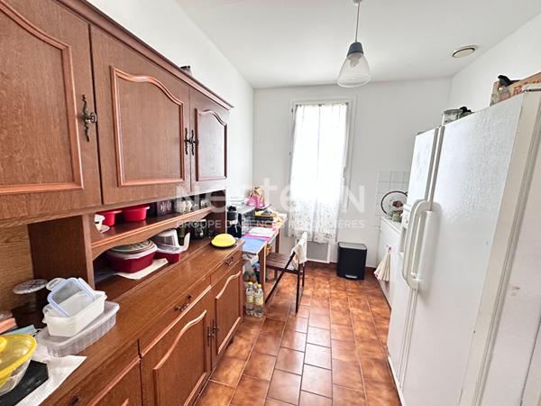 Vente Immeuble de rapport de 186.58 m2 avec 4 appartements à Aubigné-Racan (72800)