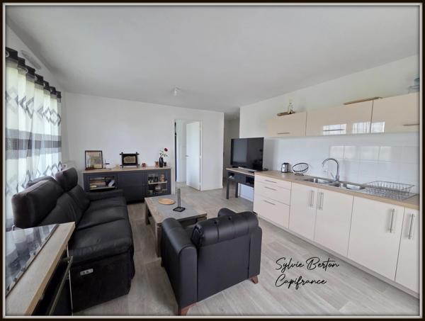 Sevran Appartement 2 pièces - 50 m2 - Balcon - Place de parking en sous-sol