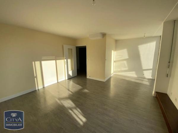 Appartement à louer 3 pièces 76.88m² Charleville-Mézières (08000)