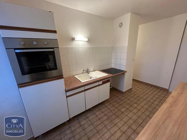 Appartement à louer 3 pièces 76.88m² Charleville-Mézières (08000)