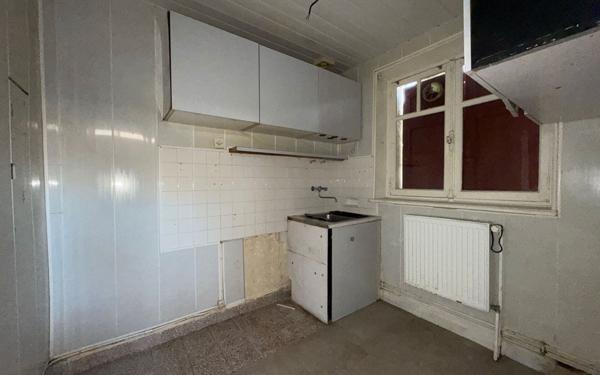 Maison à vendre    4 pièces •  Tavaux