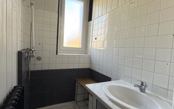 Maison à vendre    4 pièces •  Tavaux