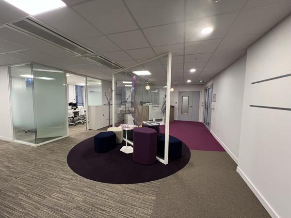 Bureaux à vendre à Puteaux La Défense dans un immeuble sécurisé avec services