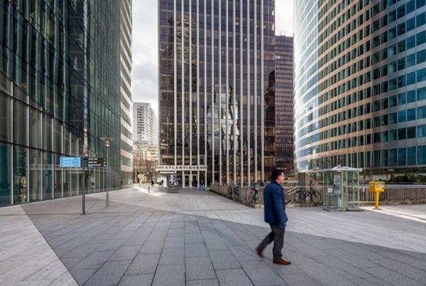 Bureaux à vendre à Puteaux La Défense dans un immeuble sécurisé avec services