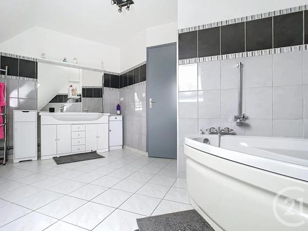 Maison à vendre  8 pièces - 154 m 2   GISORS  - 27
