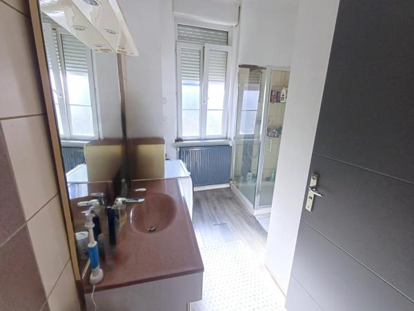 Maison 3 chambres - 10 min à pied de l’hyper centre - 99 000 €