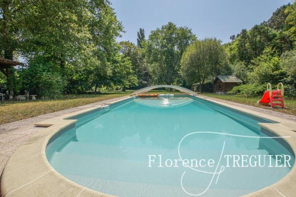 Maison familiale avec piscine et grand jardin  AU CALME !