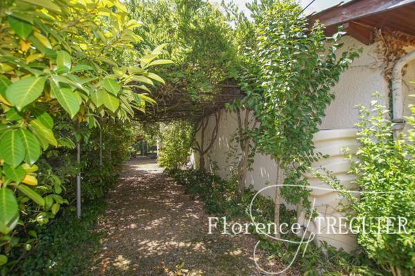Maison familiale avec piscine et grand jardin  AU CALME !