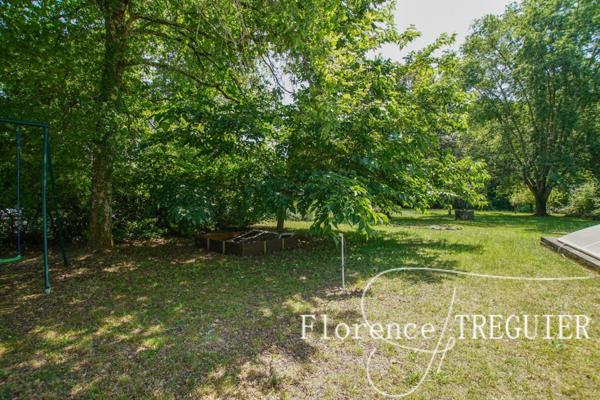 Maison familiale avec piscine et grand jardin  AU CALME !