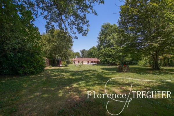 Maison familiale avec piscine et grand jardin  AU CALME !