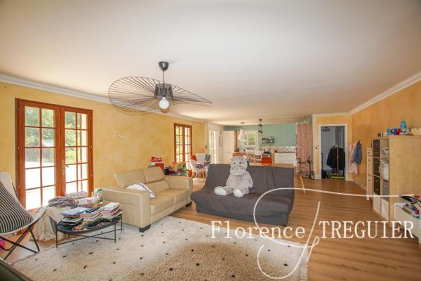 Maison familiale avec piscine et grand jardin  AU CALME !