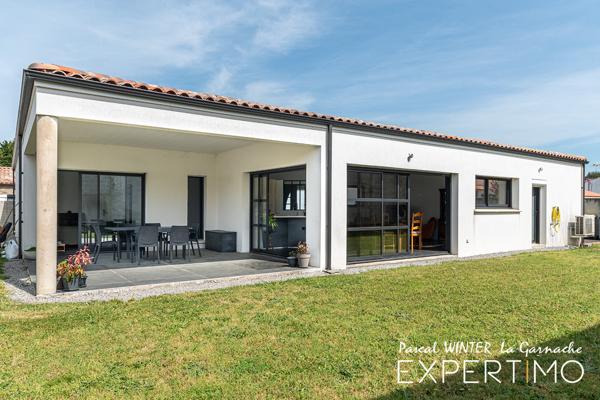 Challans (85300) Maison récente 146m², 4 chambres, 1 bureau, pièce de vie 61m²