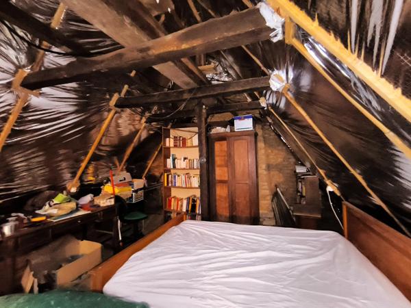 Périgourdine de 80m2 avec sa grange, sur 2554 m2