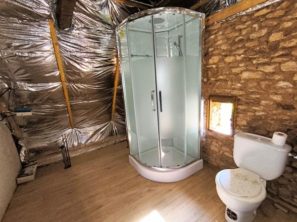 Périgourdine de 80m2 avec sa grange, sur 2554 m2