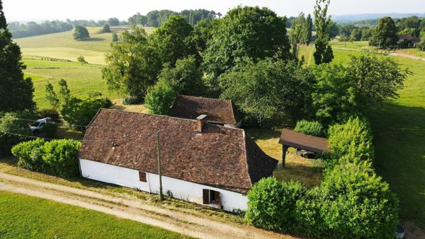 Périgourdine de 80m2 avec sa grange, sur 2554 m2