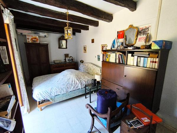 Périgourdine de 80m2 avec sa grange, sur 2554 m2