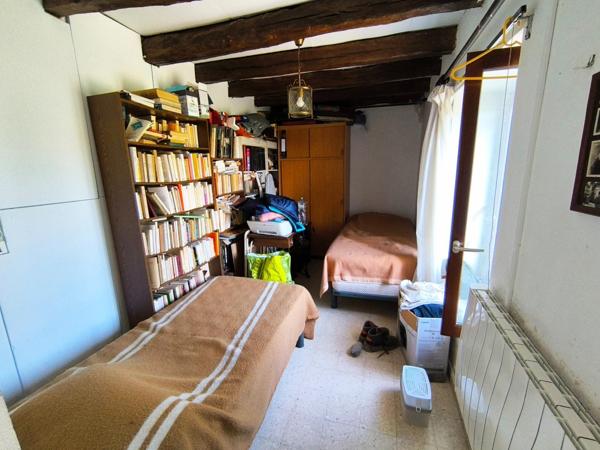 Périgourdine de 80m2 avec sa grange, sur 2554 m2